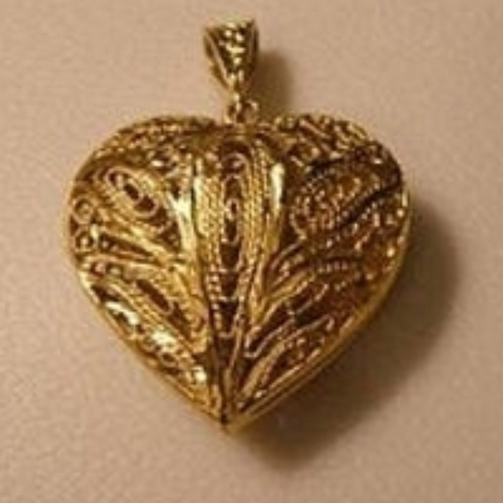 Diamond Cut Puffed Heart Pendant